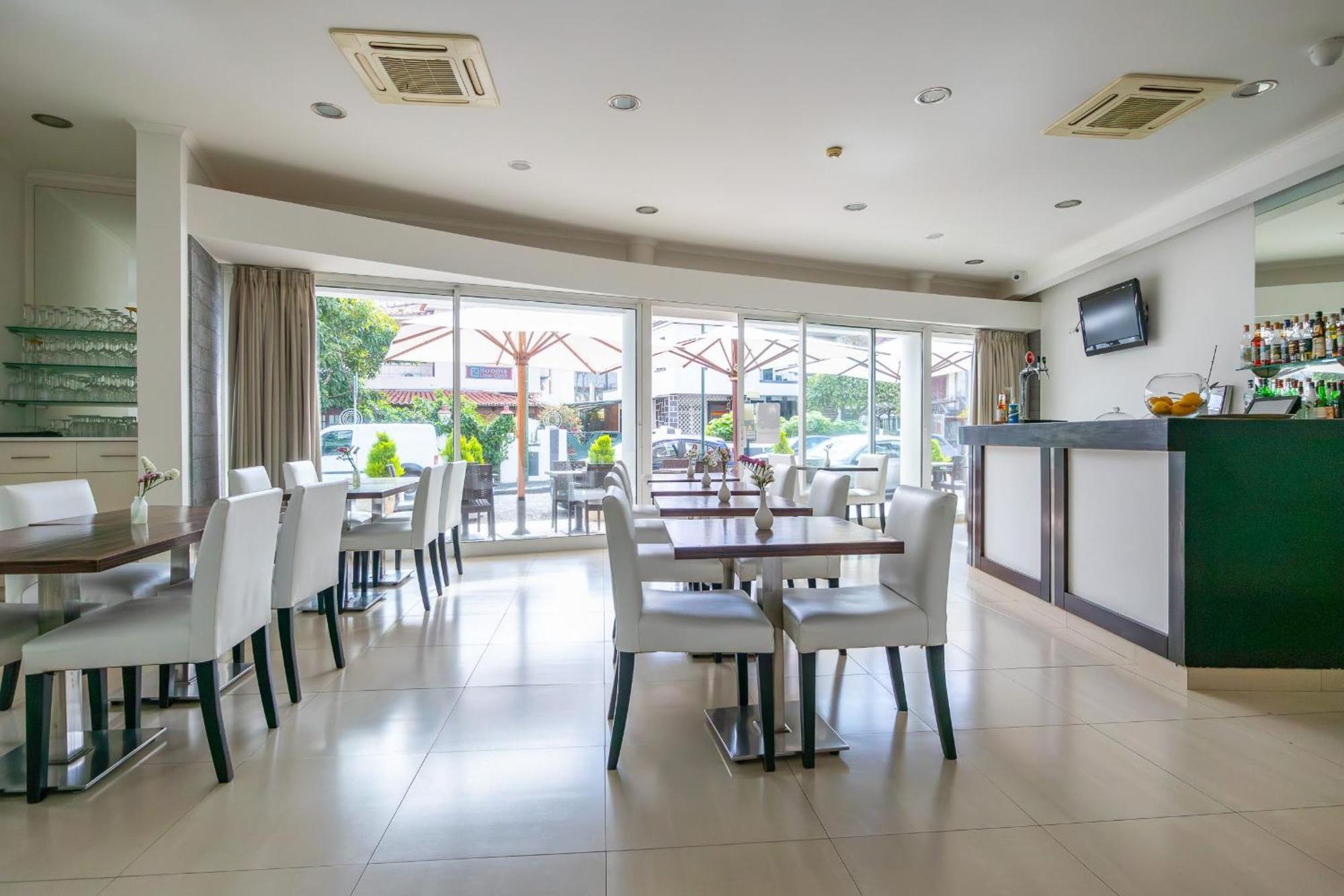 White Waters Hotel Machico  Exterior foto