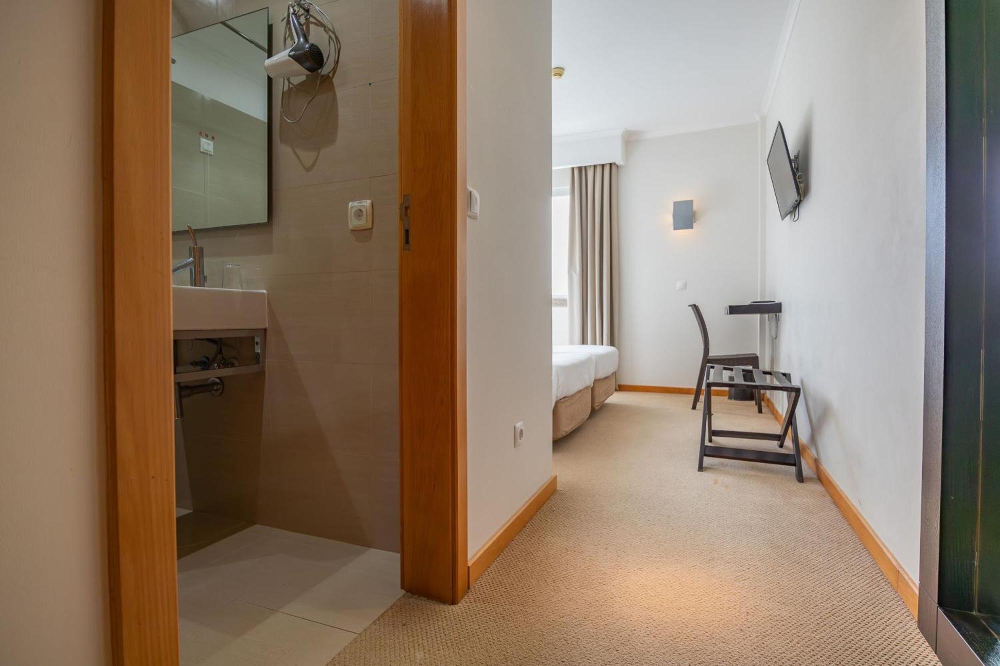 White Waters Hotel Machico  Exterior foto